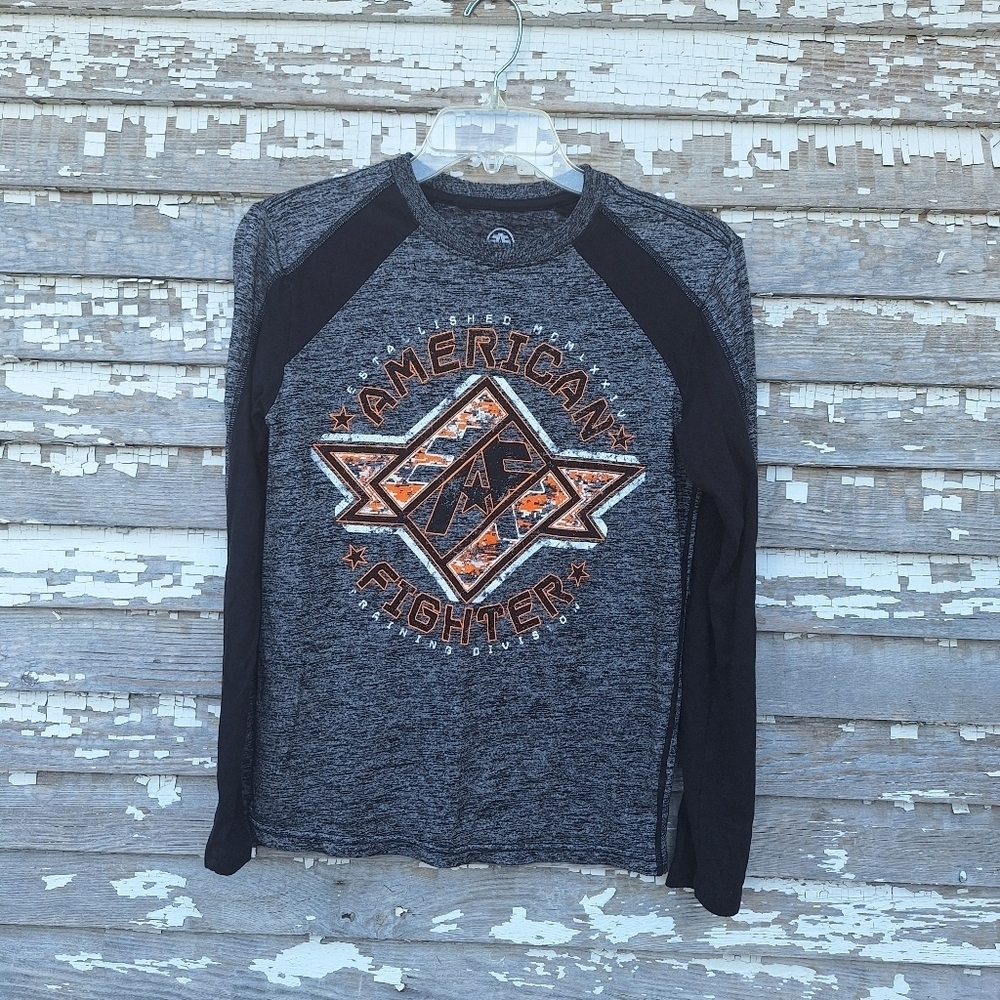 🌟 American Fighter Charcoal and Black Graphic Tee Size Medium
